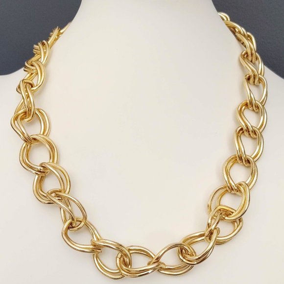 Jewelry - Gold double chain link necklace